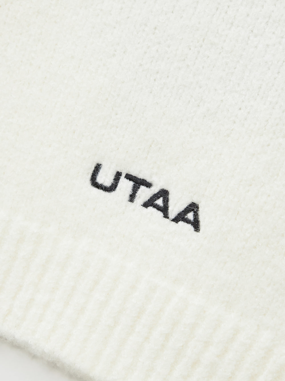 UTAA ネオンカラーポップパンサーニットプルオーバー ホワイト : Women's