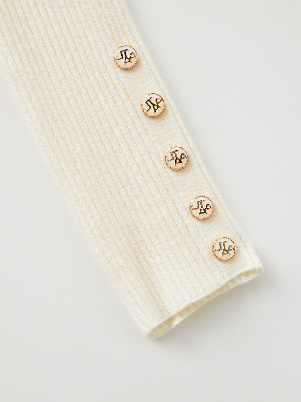 UTAA ギルトシーリングコンタータートルネックニット : Women's