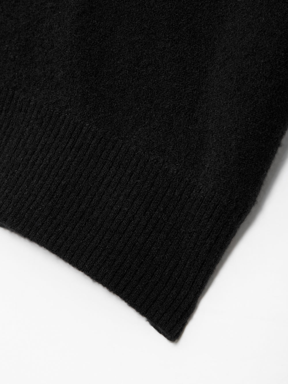 UTAA シンボルShadeタートルネックハーフZip-upニット : Women's