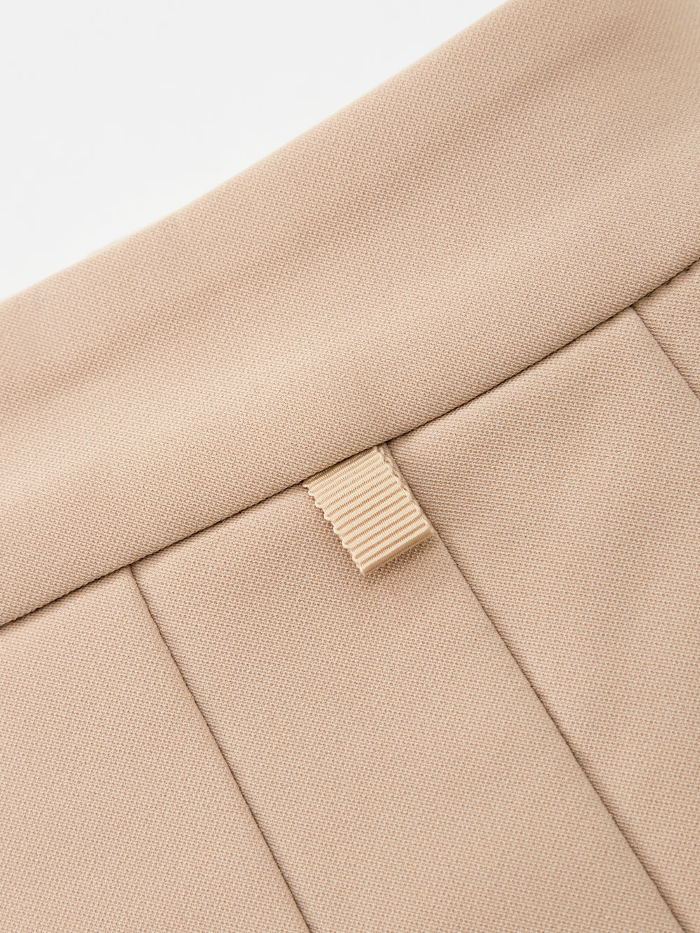 UTAA ギルトSealingコンタープリーツスカート ベージュ : Women's
