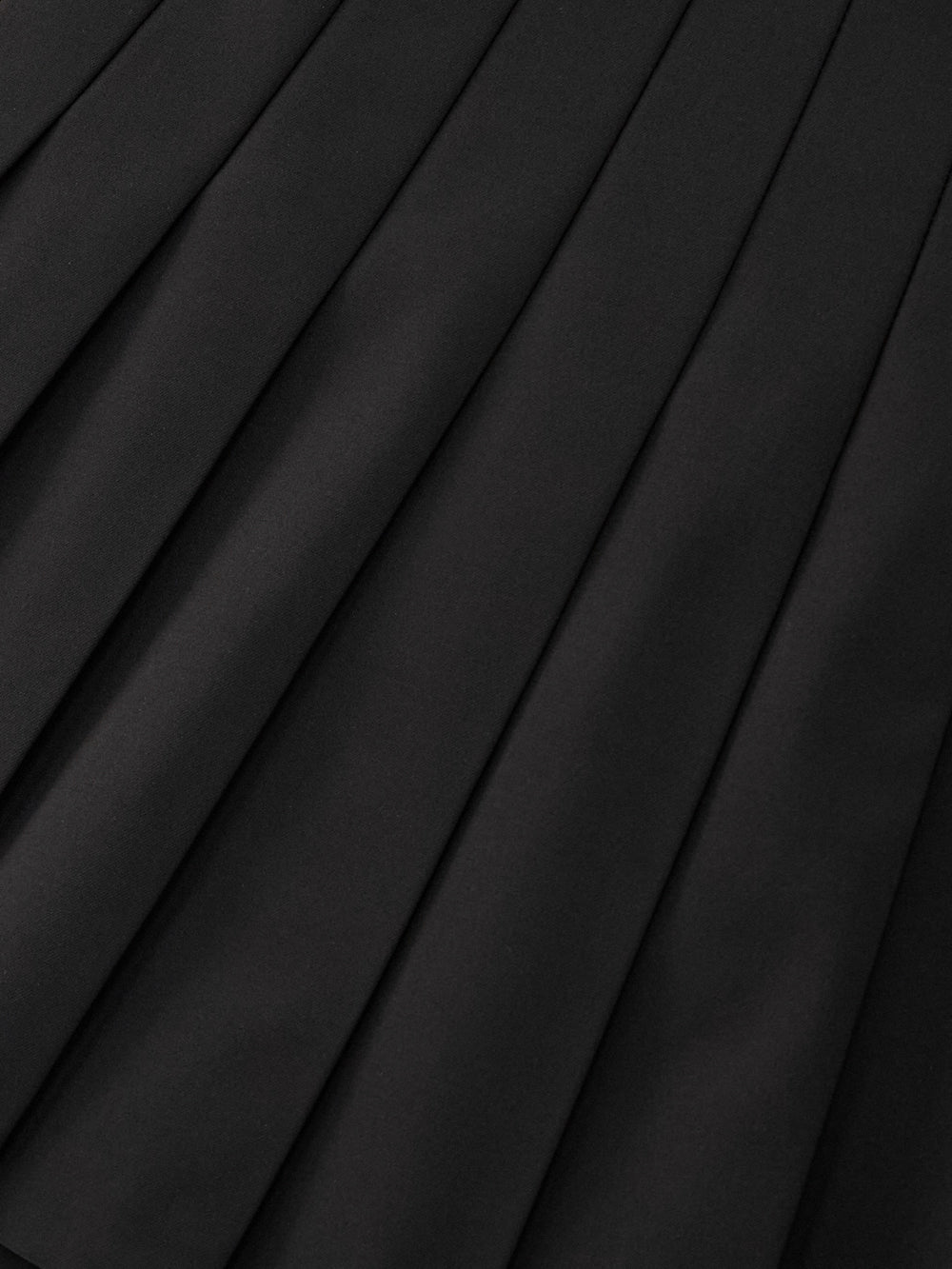 UTAA ギルトSealingコンタープリーツスカート ブラック : Women's