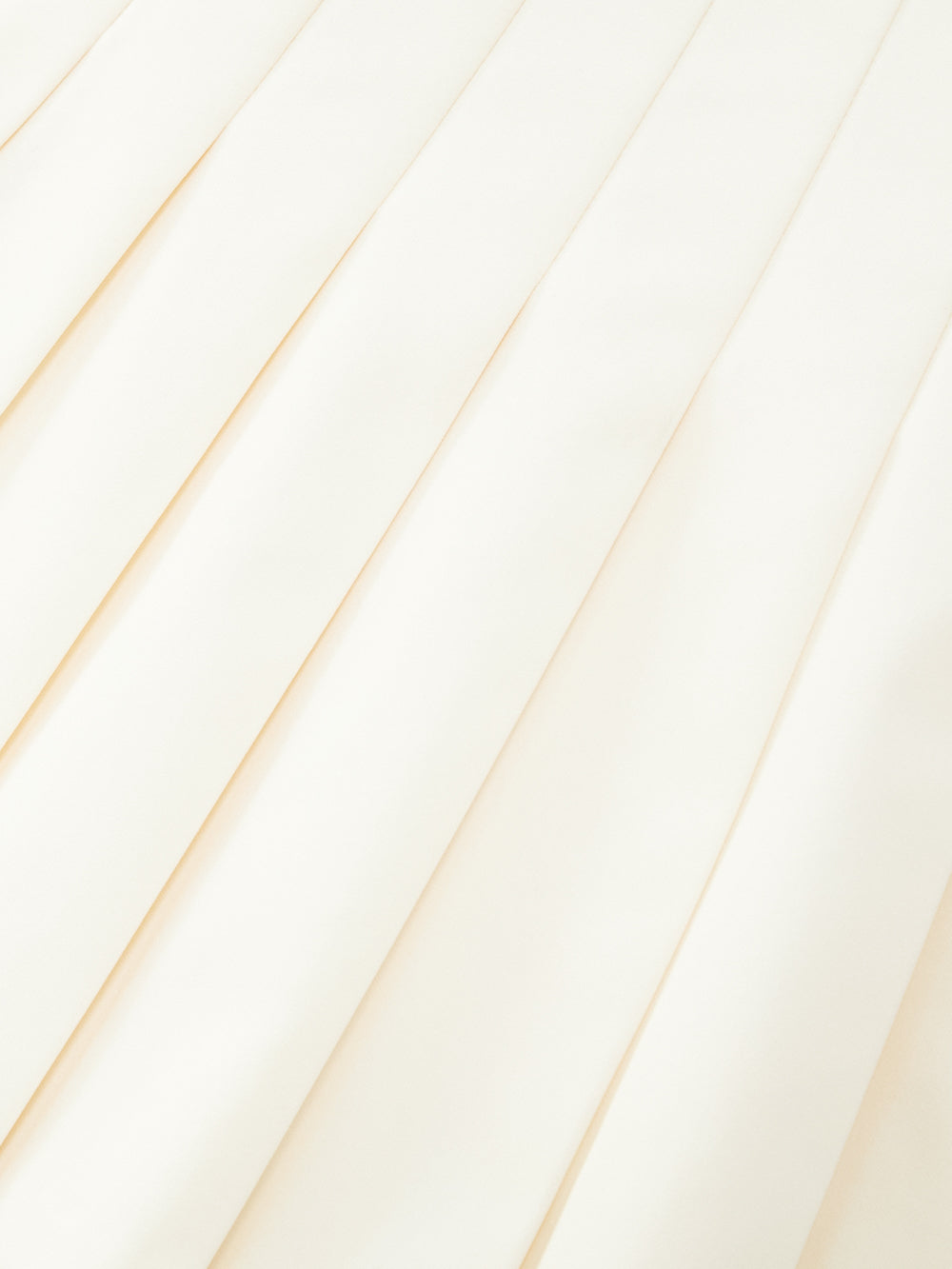 UTAA ギルトSealingコンタープリーツスカート アイボリー : Women's