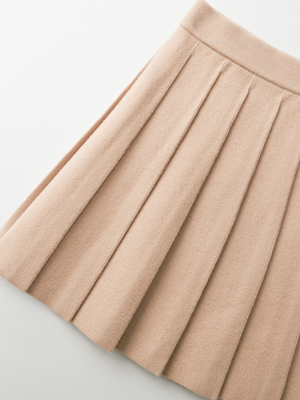 UTAA ギルトロゴAdelクラシックプリーツスカート ベージュ : Women's