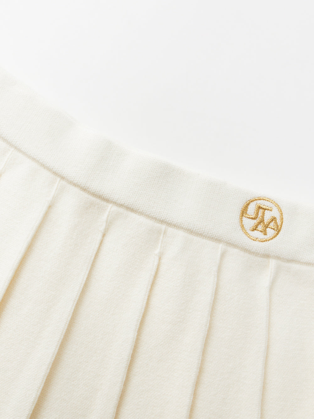 UTAA ギルトロゴAdelクラシックプリーツスカート アイボリー : Women's
