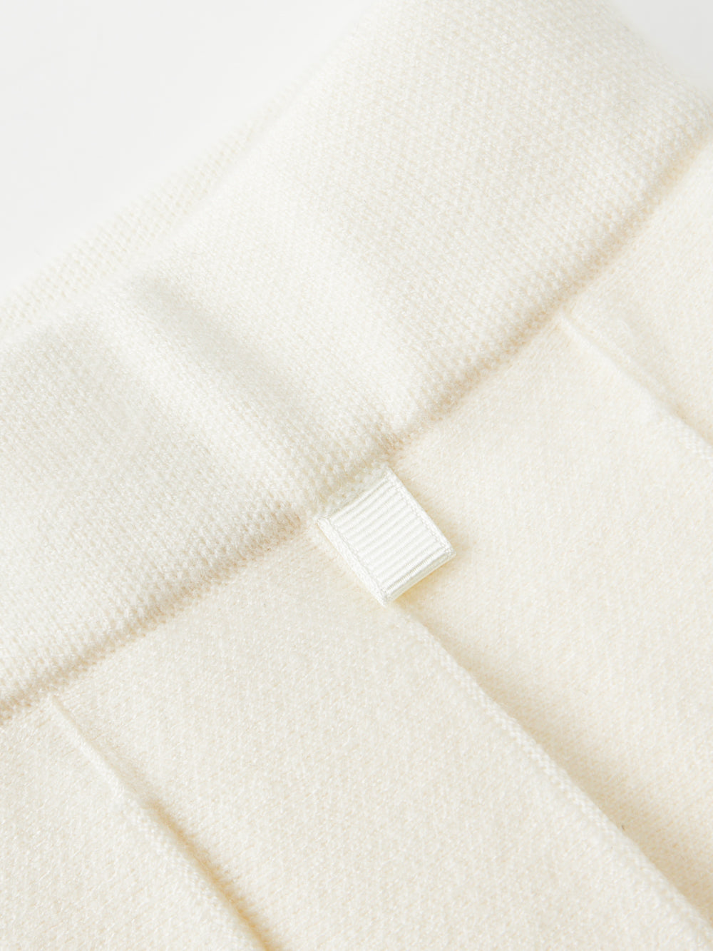 ユタ ギルトロゴアデルクラシックプリーツスカート