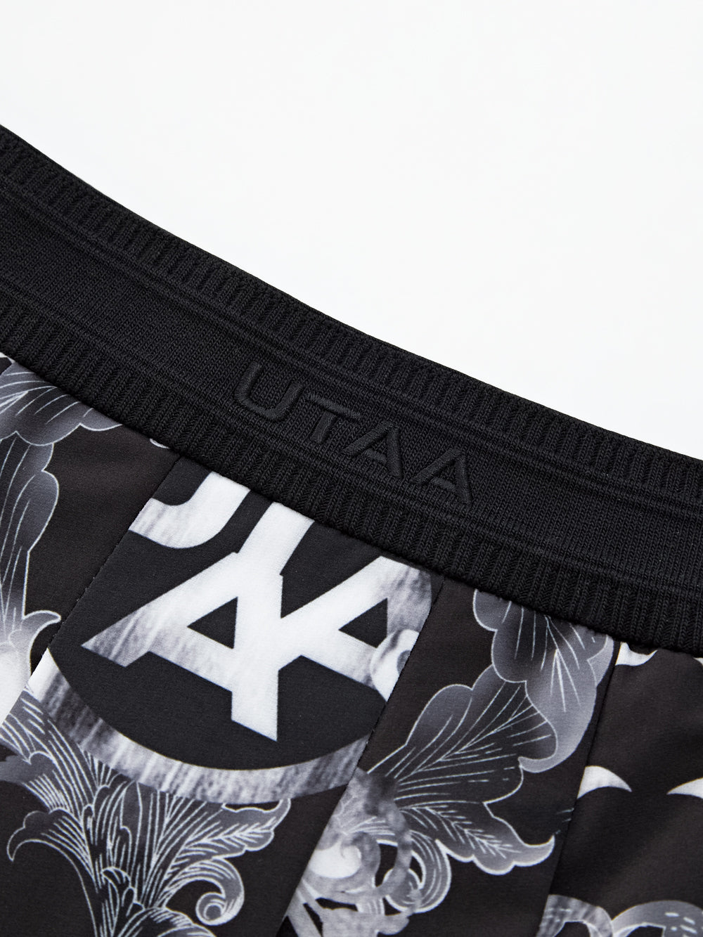 UTAA オンブレウィングノワールプリーツスカート