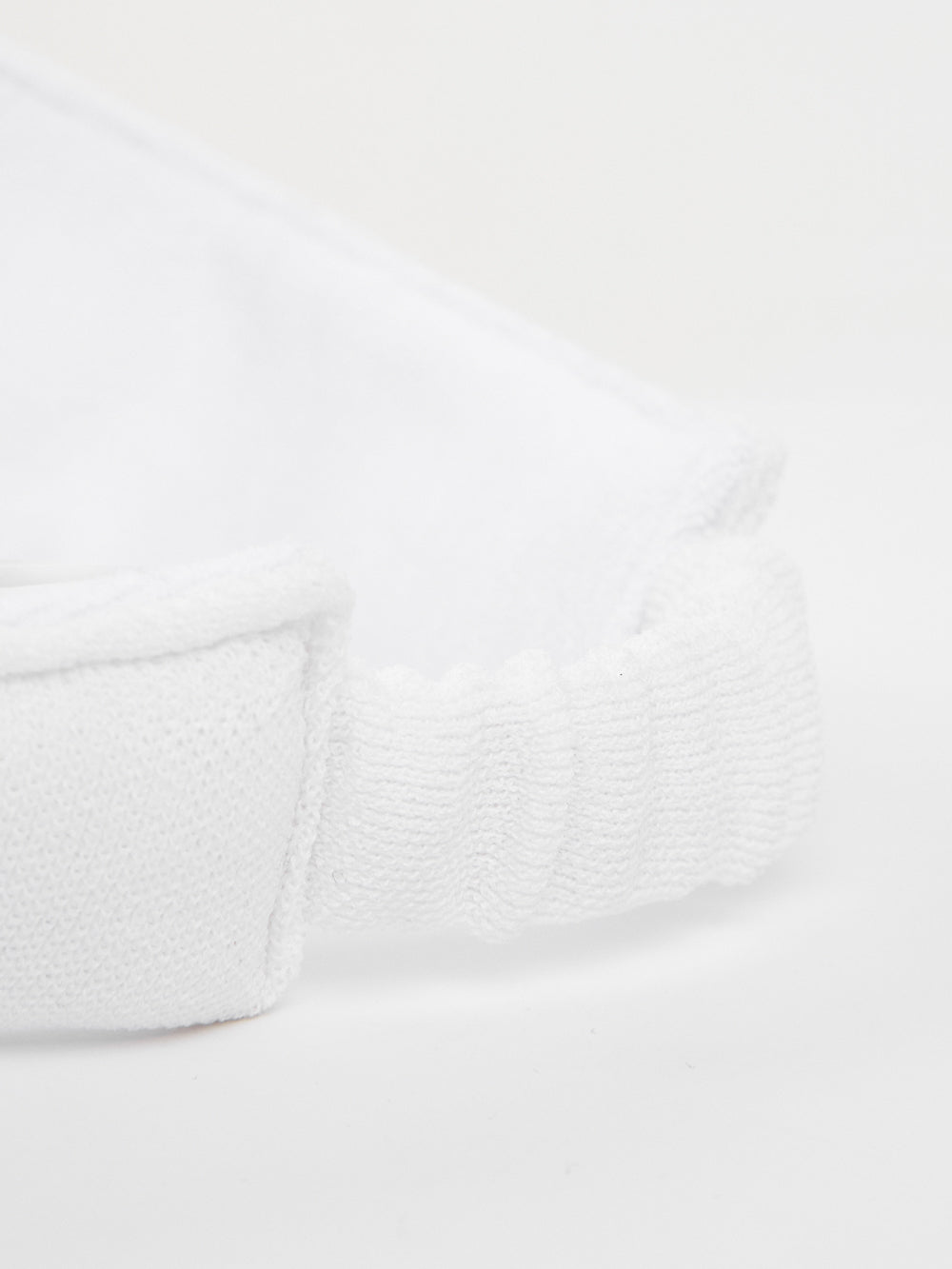 UTAA Chromaボールドロゴニットサンバイザー ホワイト : Women's