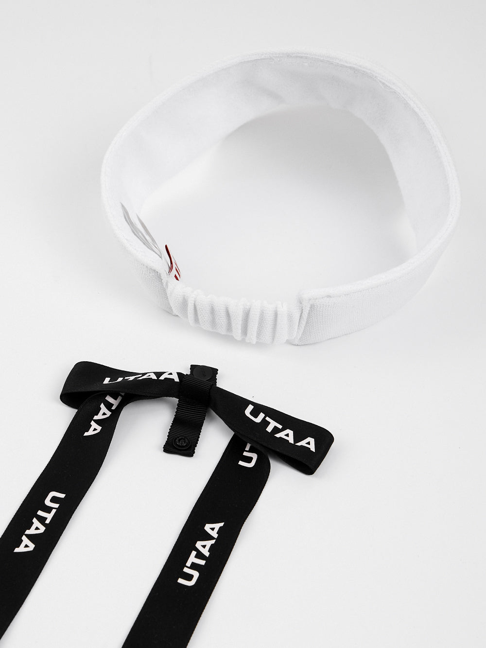 UTAA Chromaボールドロゴニットサンバイザー ホワイト : Women's
