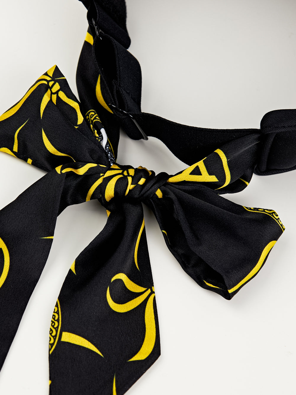 UTAA TiedリボンパンサーScarfサンバイザー ブラック : Women's