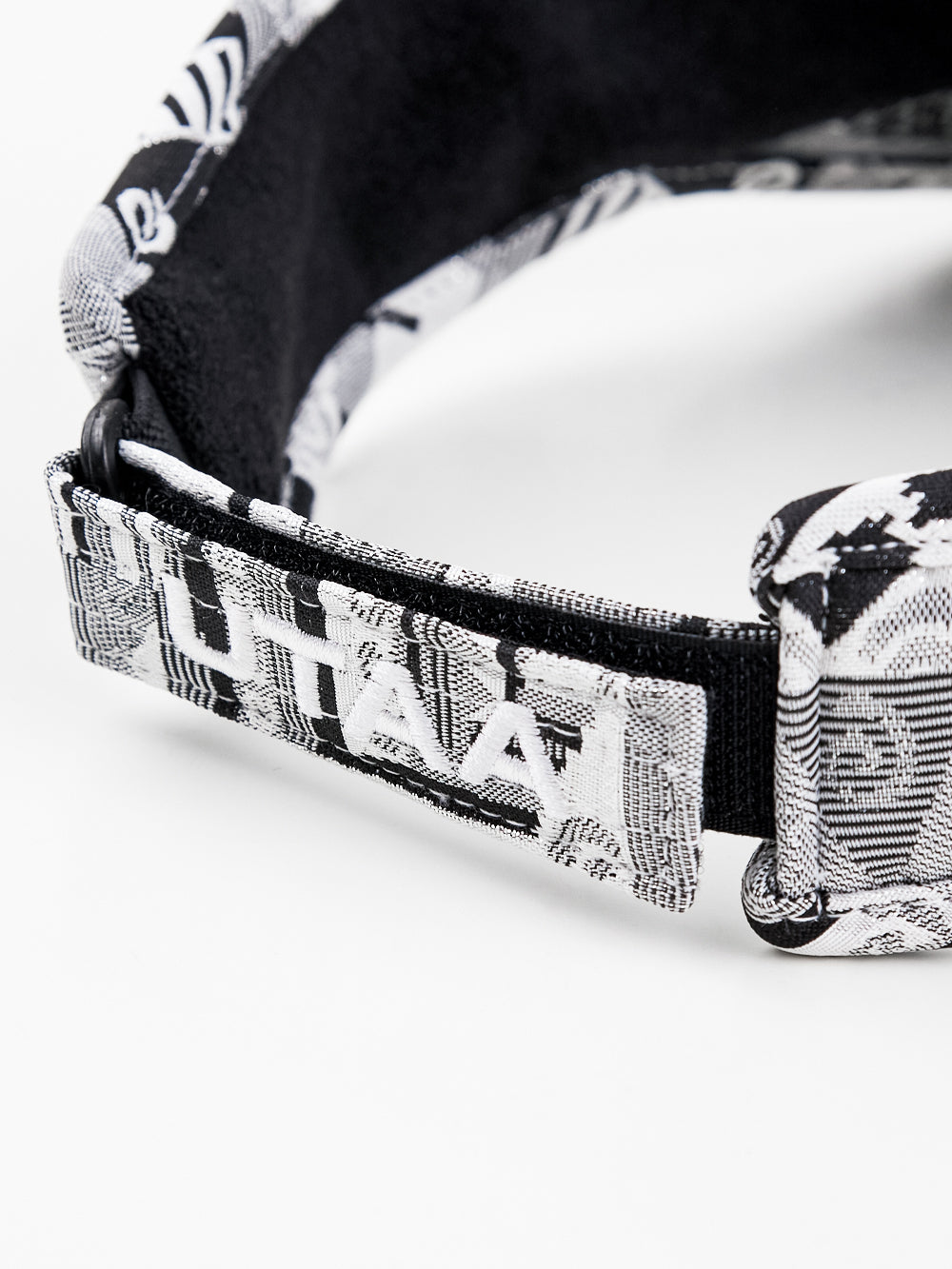 UTAA BlackFrostSilverishサンバイザー : Women's