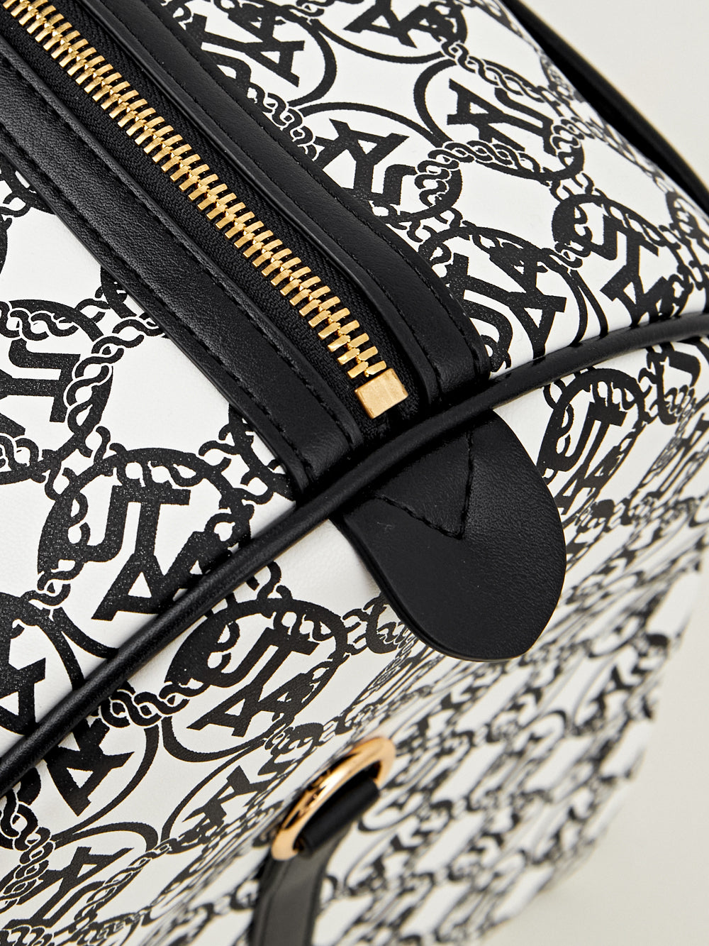UTAA ChainmailNeonボストンバッグ ホワイト : Women's