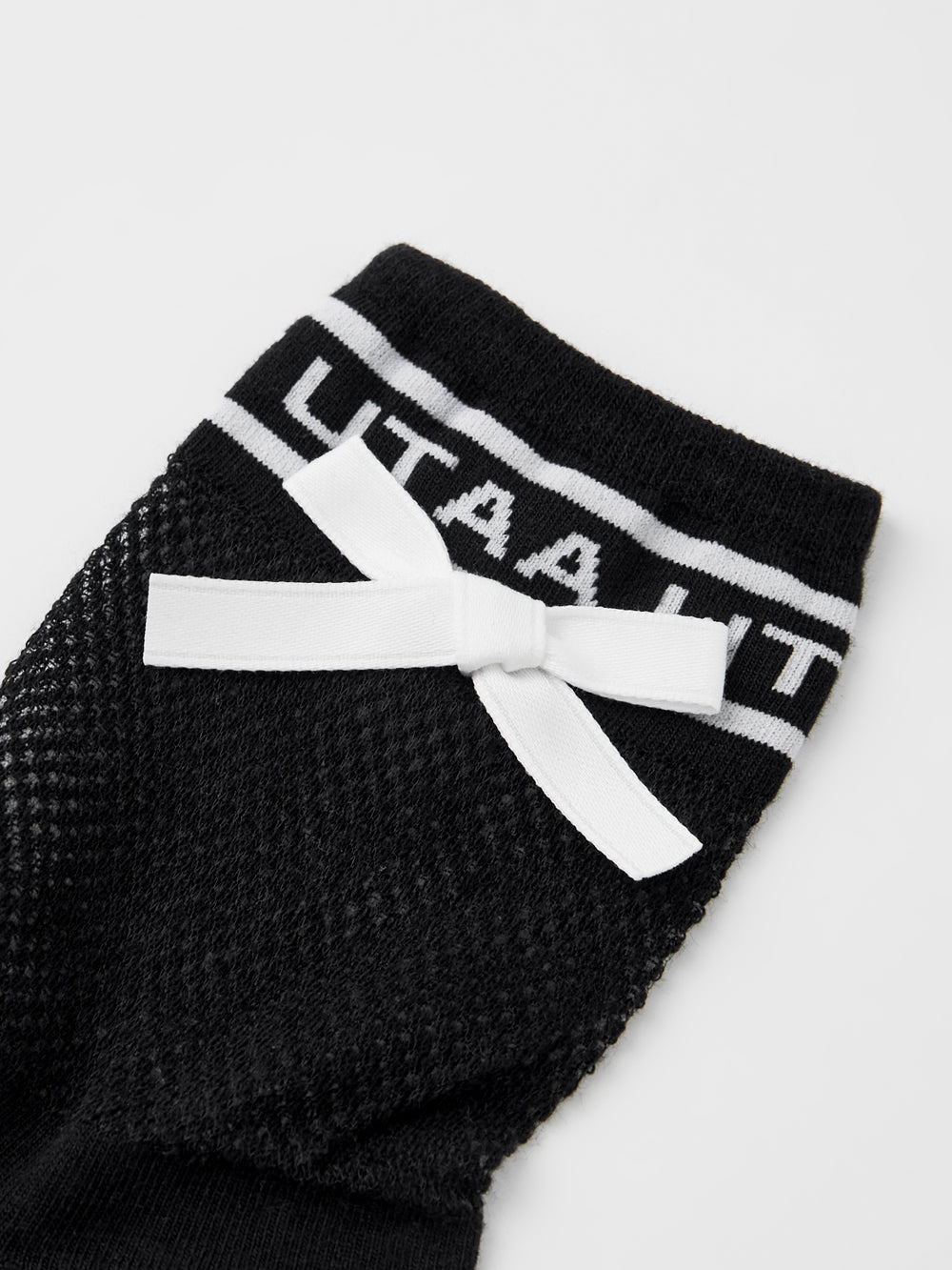UTAA リボンLetteringメッシュソックス : Women's