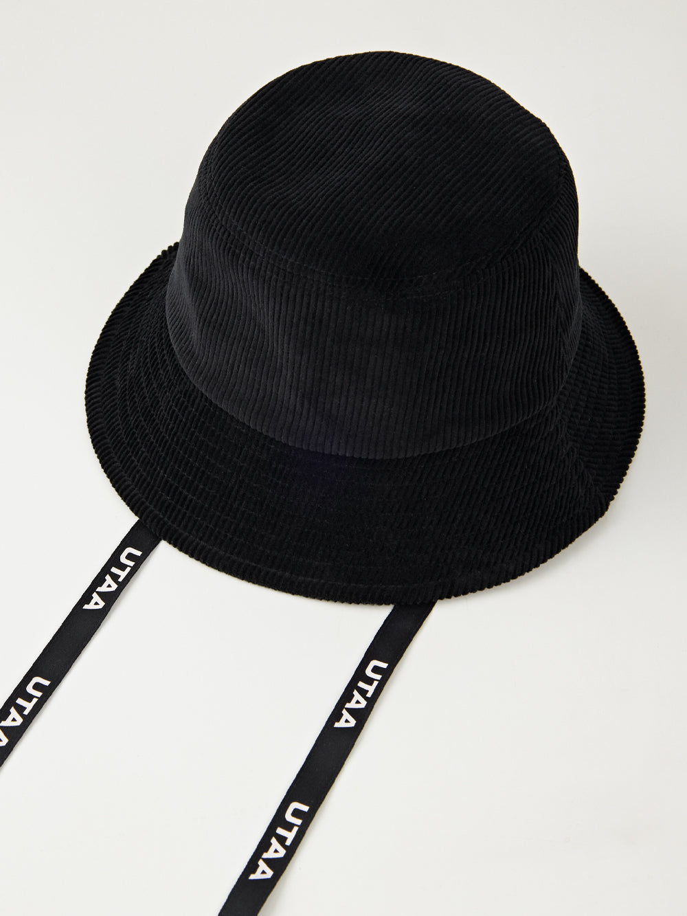UTAA ゴールドパンサーCorduroyバケットハット ブラック : Women's