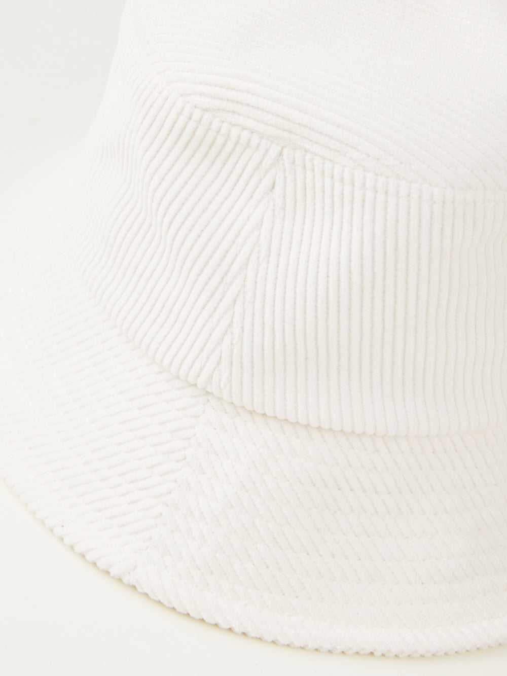UTAA ゴールドパンサーCorduroyバケットハット ホワイト : Women's