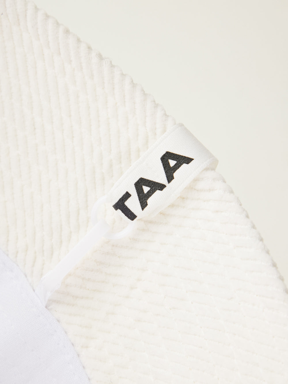 UTAA ゴールドパンサーCorduroyバケットハット ホワイト : Women's