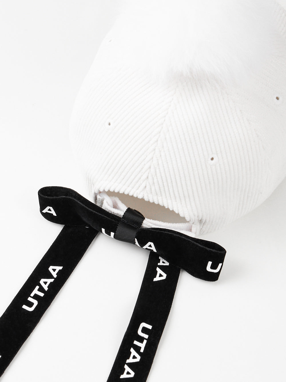 UTAA MellowCorduroyファーBallキャップ ホワイト : Women's