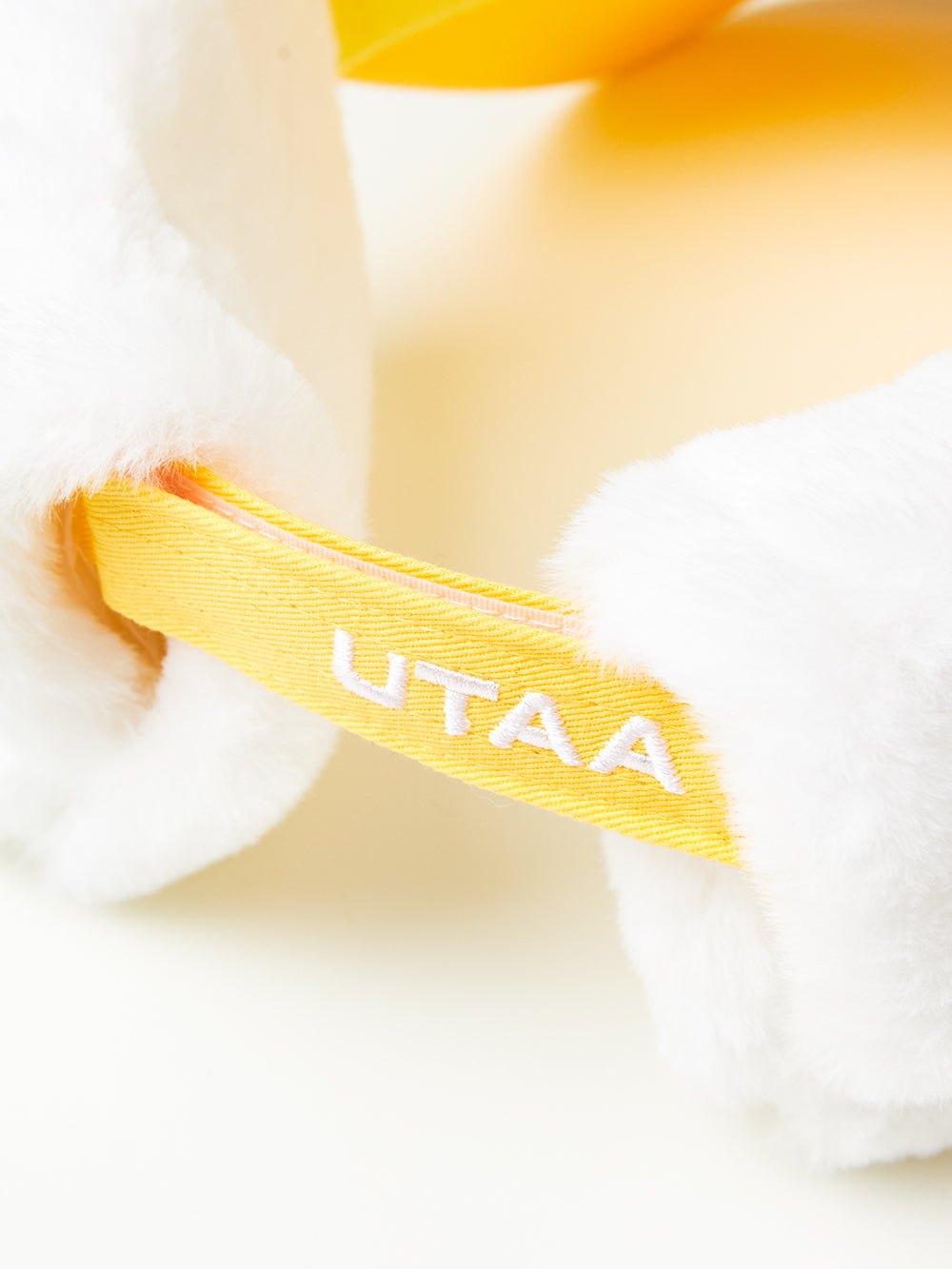 UTAA ウィンターボールドロゴファーバイザー イエロー : Women's