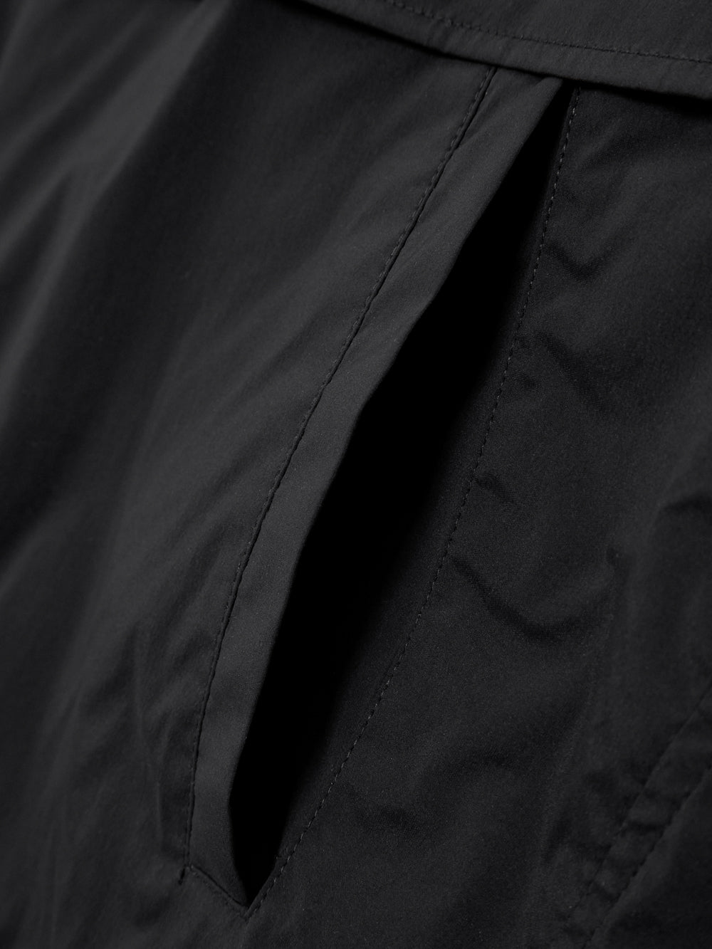UTAA クラウンパンサーKingdomハーフZip-upジャンパー ブラック : Women's