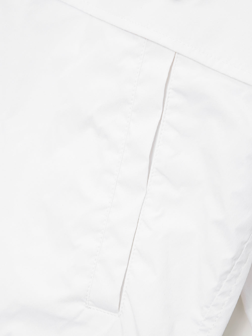 UTAA クラウンパンサーKingdomハーフZip-upジャンパー ホワイト : Women's