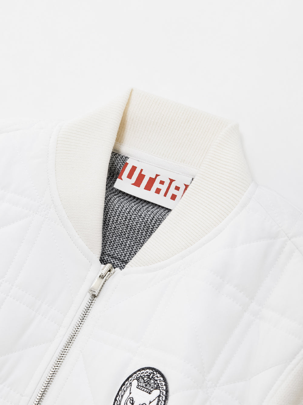 UTAA キルティングStitchニットミックスパディングジャンパー ホワイト : Women's
