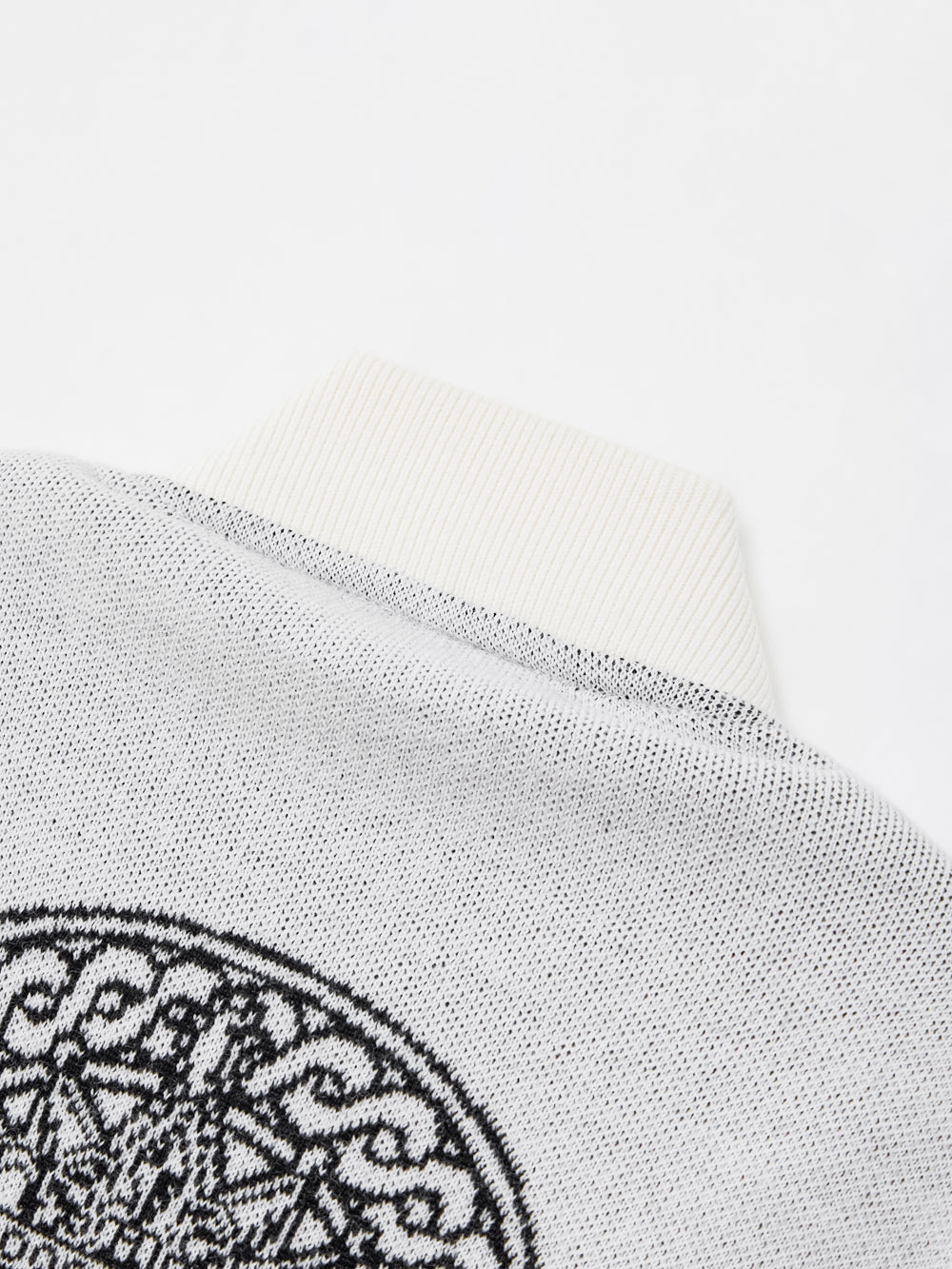 UTAA キルティングStitchニットミックスパディングジャンパー ホワイト : Women's