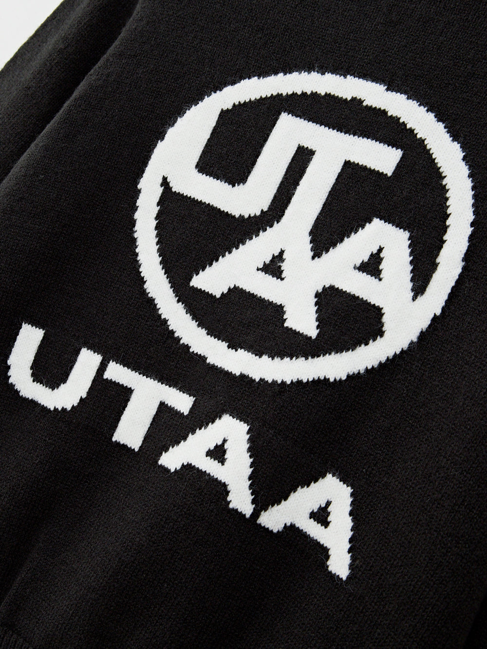 UTAA ギルトリングパンサーWappenニットZip-up ブラック : Women's