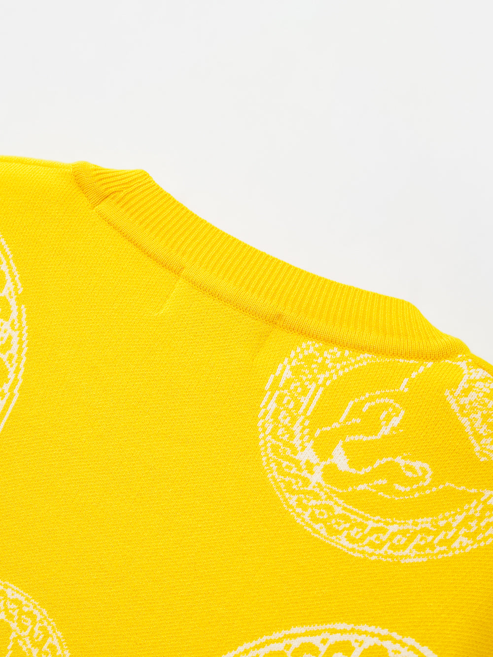 UTAA リングパンサーカラースタンプニットプルオーバー イエロー : Women's