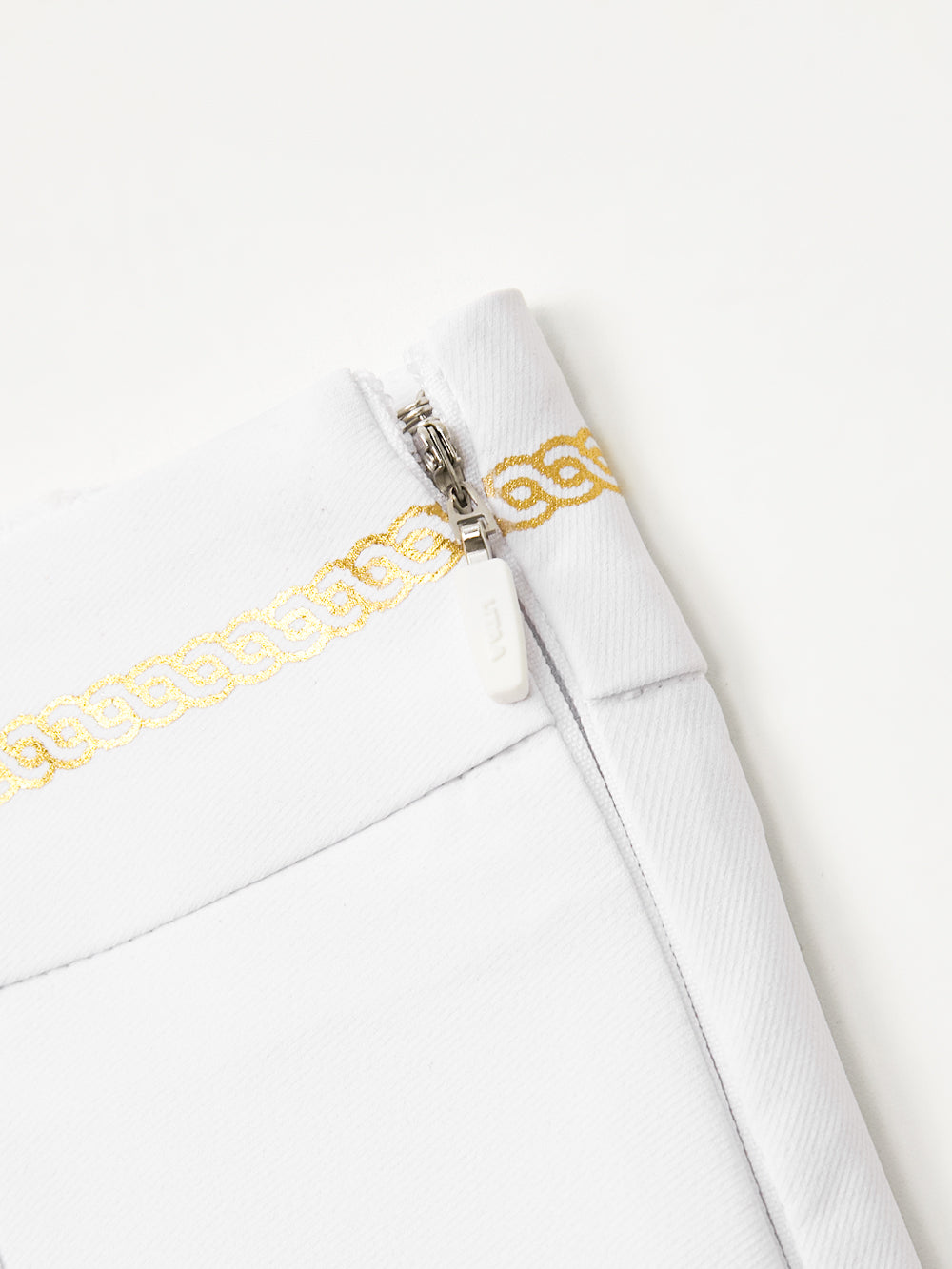 ユタ ギルトパンサーワッペンプリーツスカート