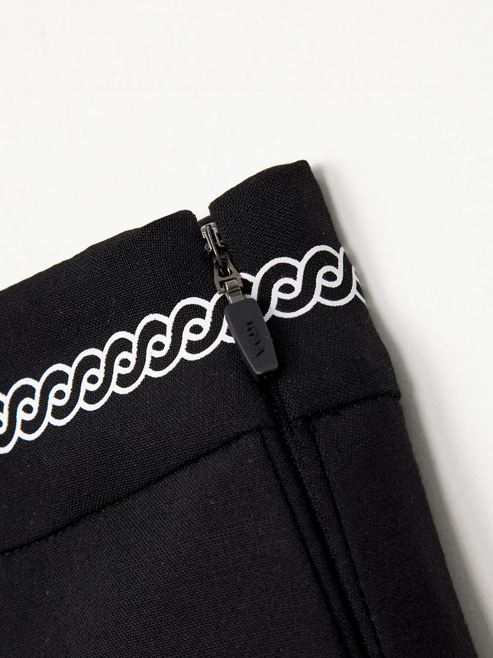 ユタ チャレンジャーシルベリーボタンプリーツスカート