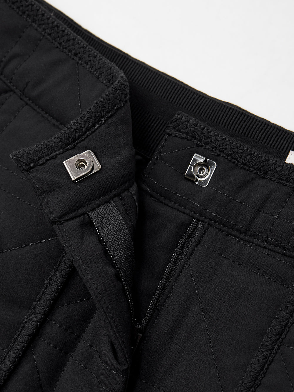 UTAA キルティングStitchパディングH-Lineスカート ブラック : Women's