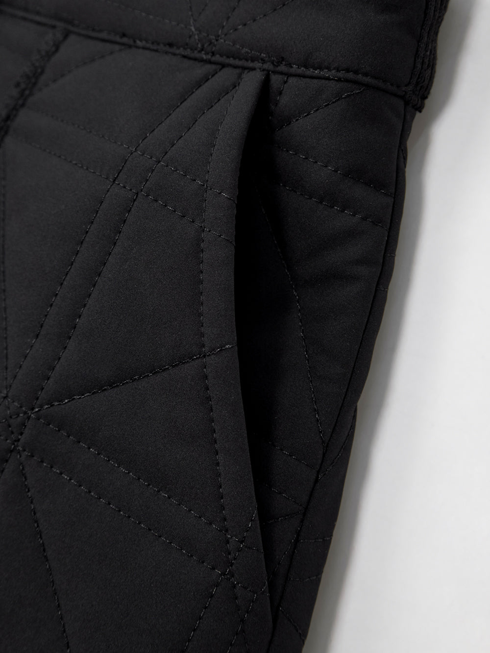 UTAA キルティングStitchパディングH-Lineスカート ブラック : Women's