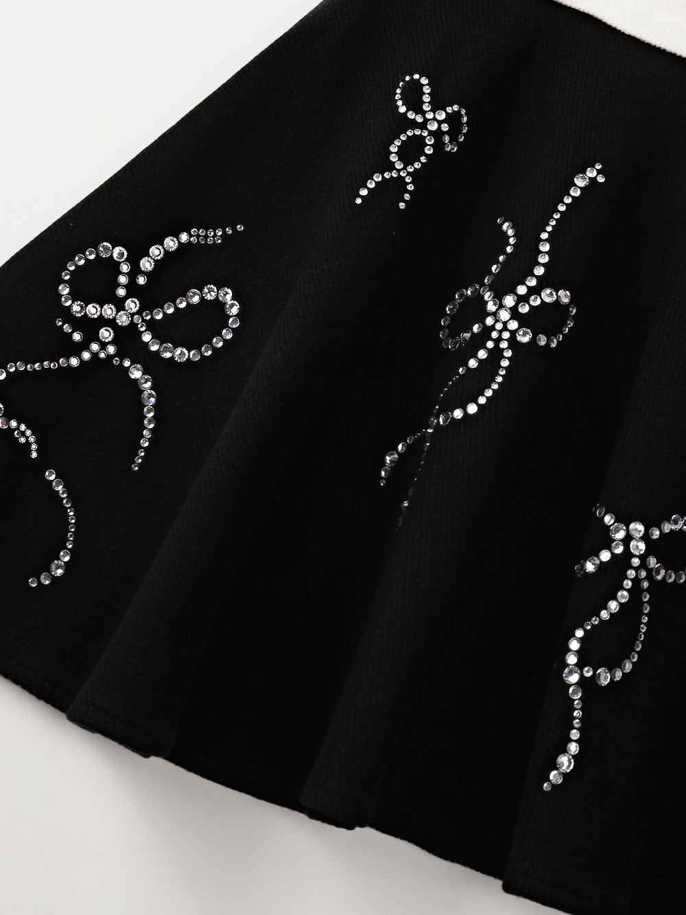 ユタ クリスタルリボンフレアニートスカート