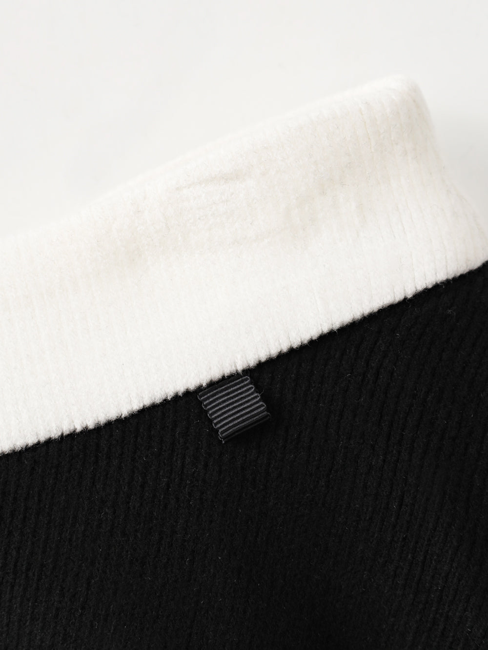 ユタ クリスタルリボンフレアニートスカート