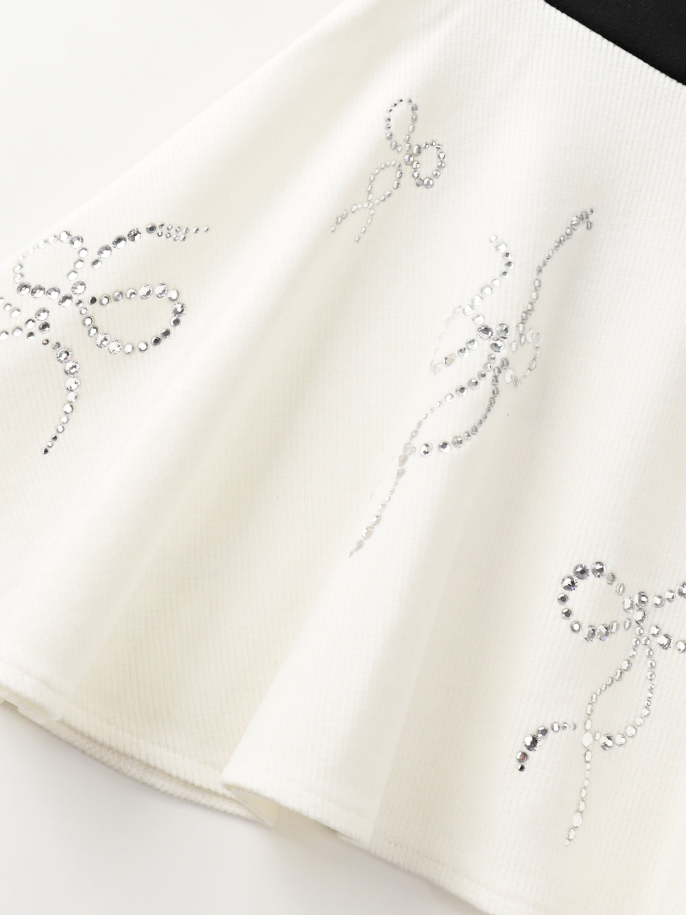 ユタ クリスタルリボンフレアニートスカート