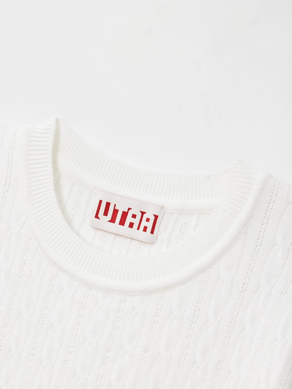 UTAA Fogゴールドシンボルケーブルニット ホワイト : Women's