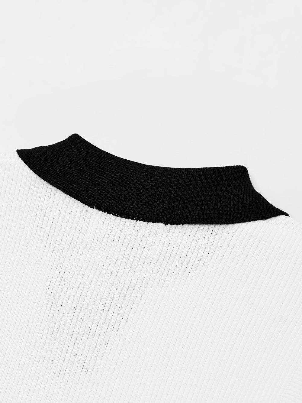 UTAA Currentリブオープンネックスリーブレスニット : Women's