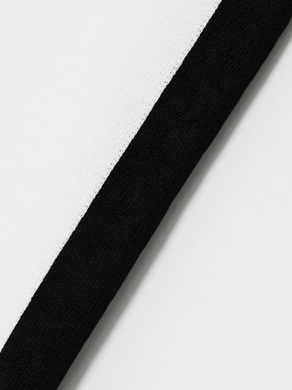 ユタ チャンピオン ノースリーブ ニット