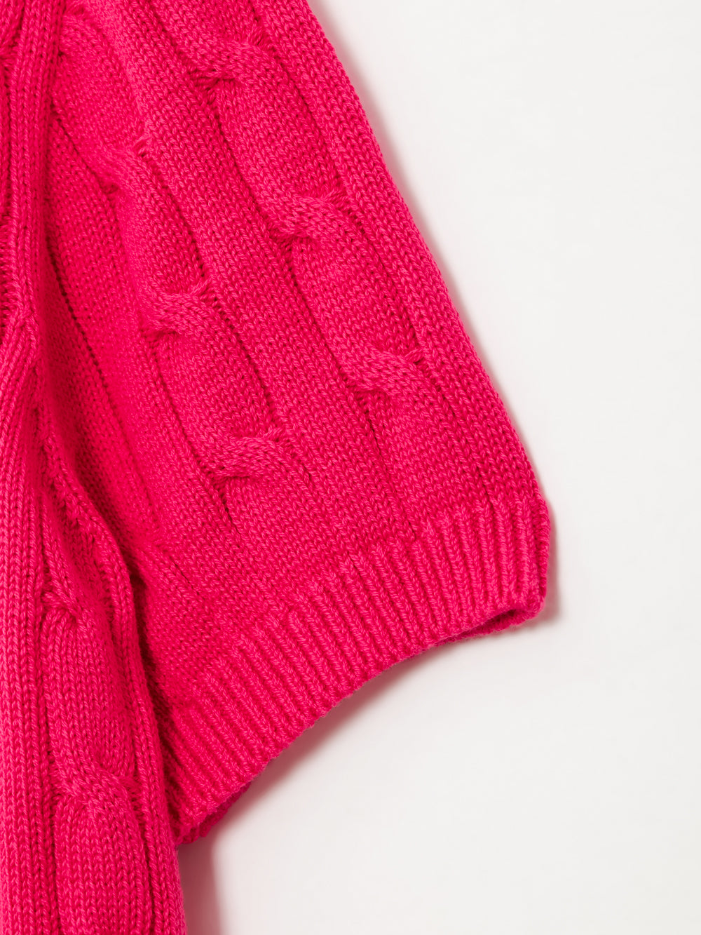 UTAA プルームボタンCollarケーブルニット : Women's
