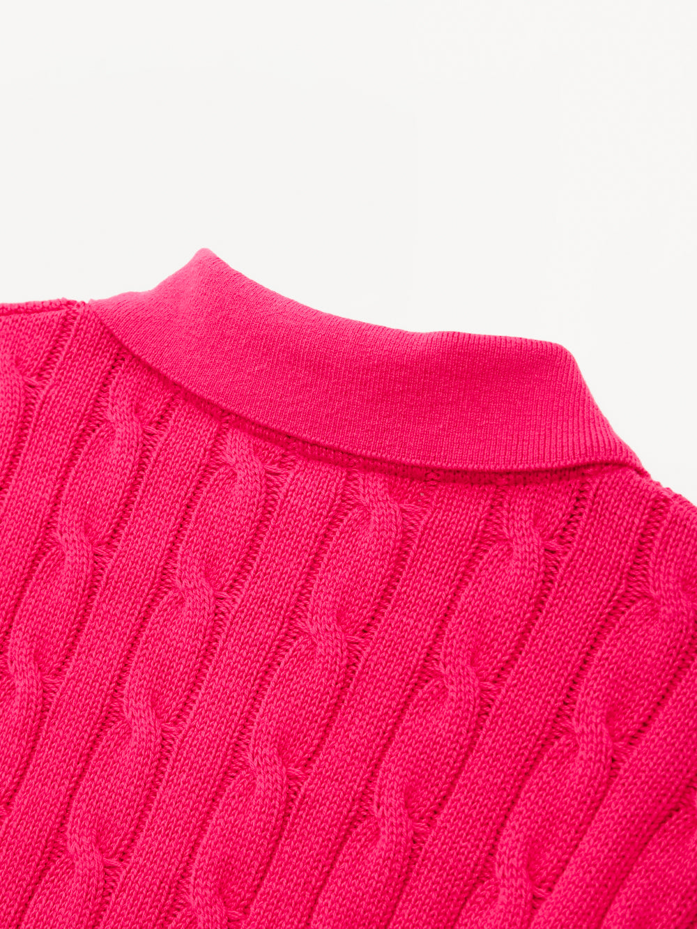 UTAA プルームボタンCollarケーブルニット : Women's