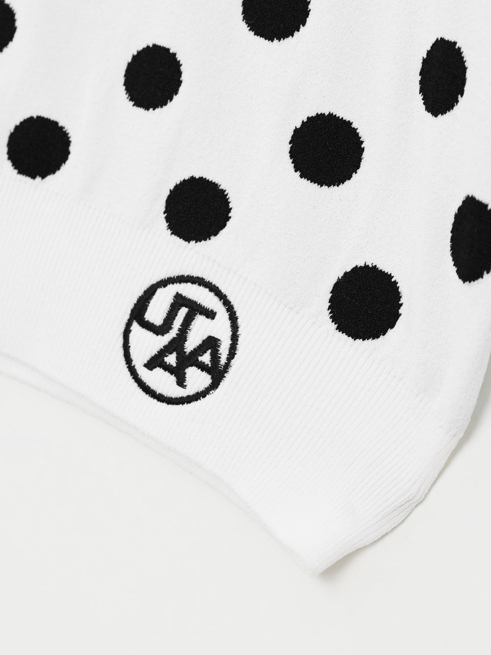 UTAA ドルチェクラシックThree-Quarterスリーブニット ホワイト : Women's