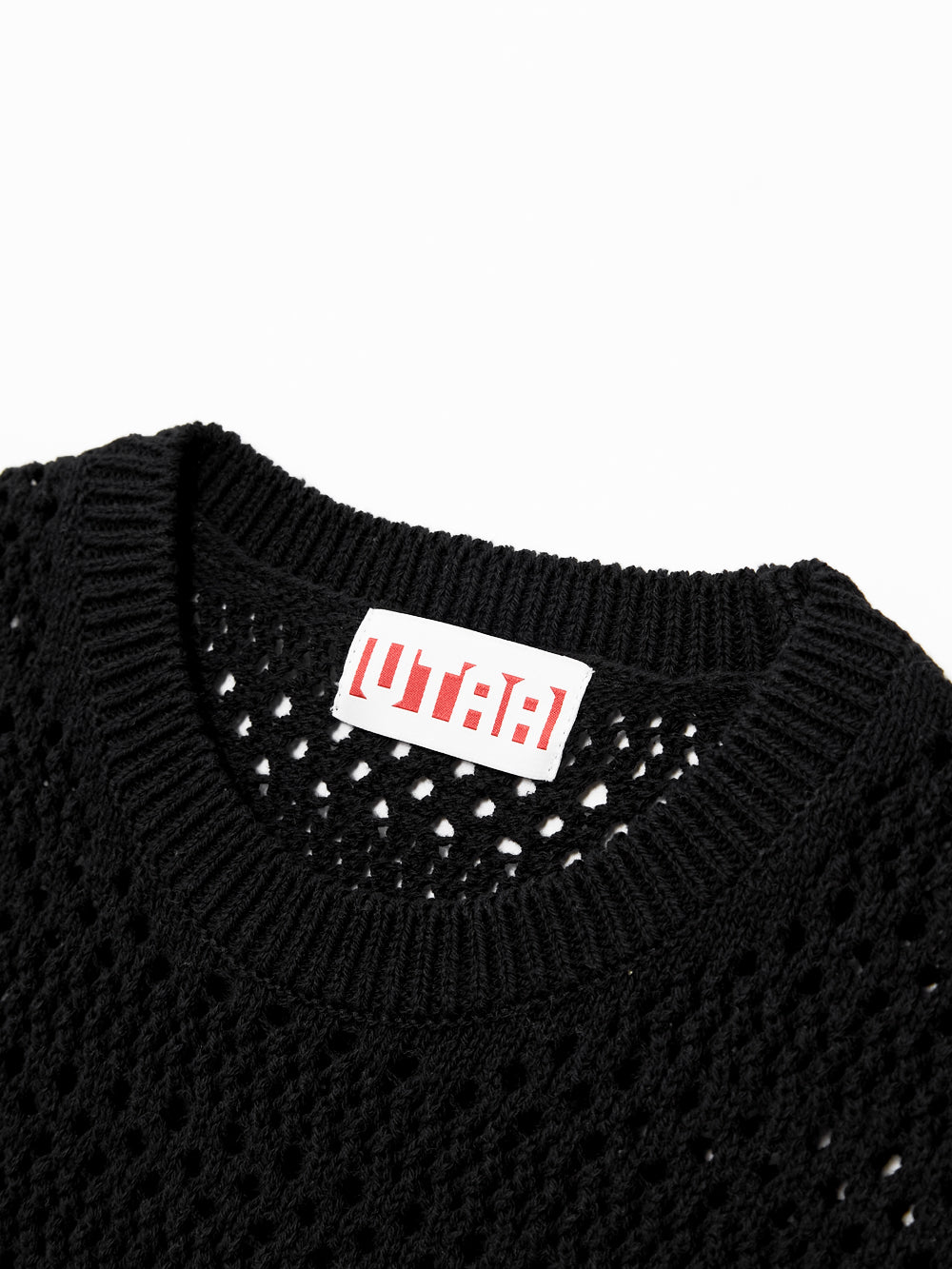 UTAA クロシェパンチングMotifスリーブレスニット ブラック : Women's