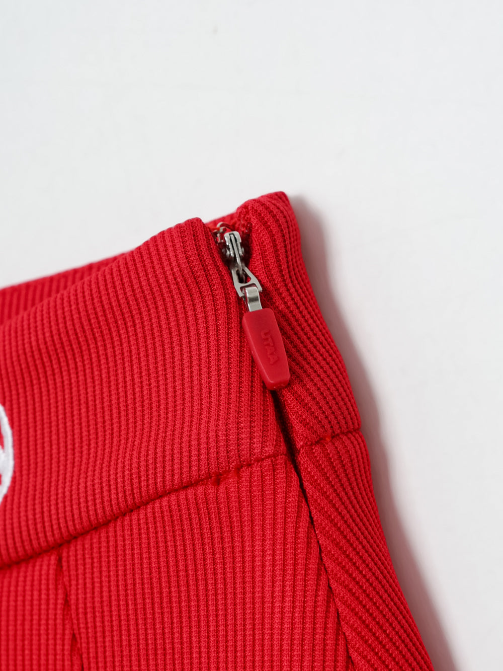 ユタ セーラーレーストリミングプリーツスカート