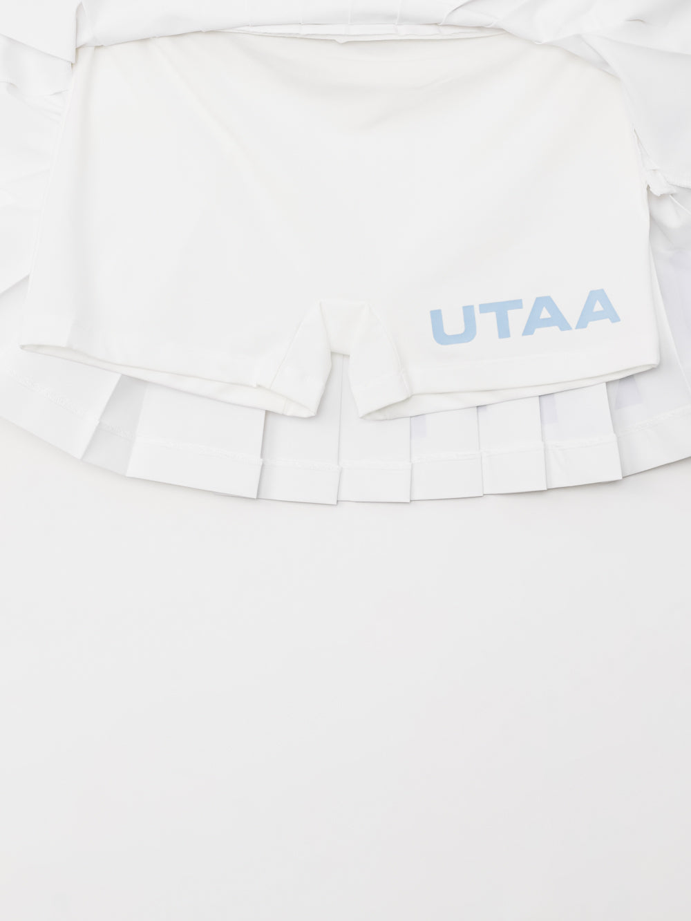 ユタ チェリッシュボールドロゴプリーツスカート