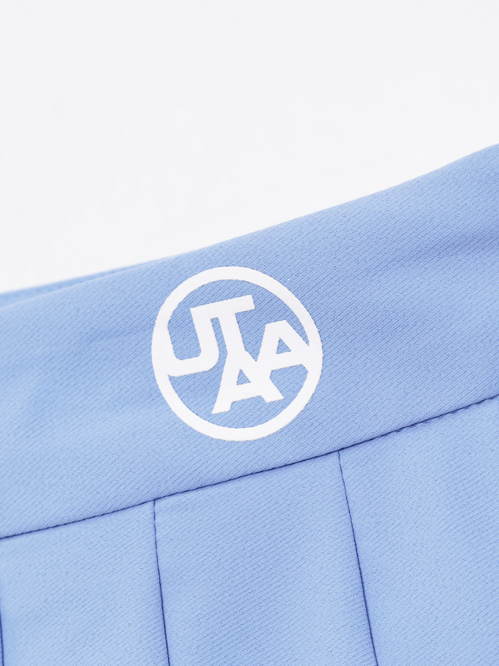 ユタ チェリッシュボールドロゴプリーツスカート