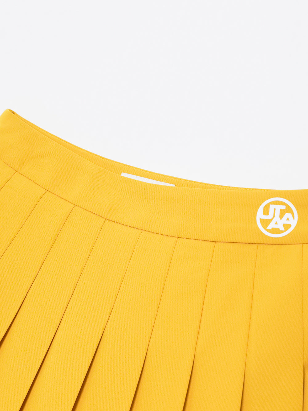 ユタ チェリッシュボールドロゴプリーツスカート