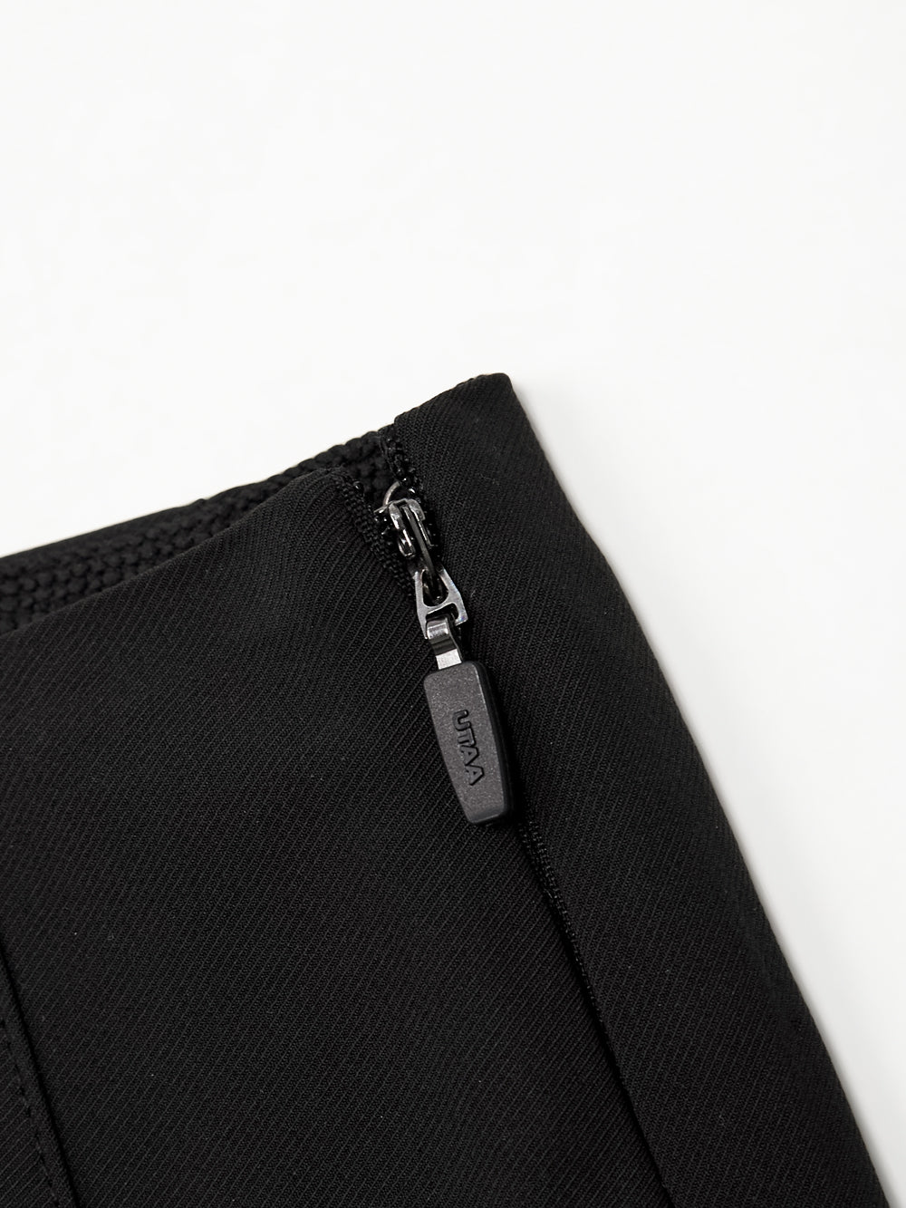 UTAA FullMoonリングパンサーモノプリーツスカート ブラック : Women's