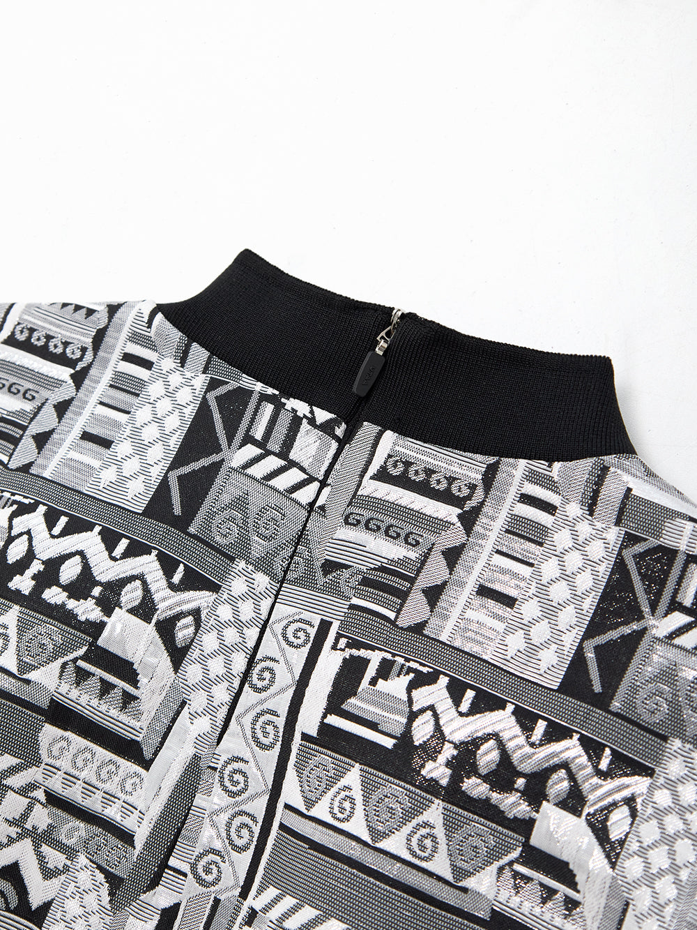 ユタ ブラックフロストスカロップレースタートルネックTee (女性用)