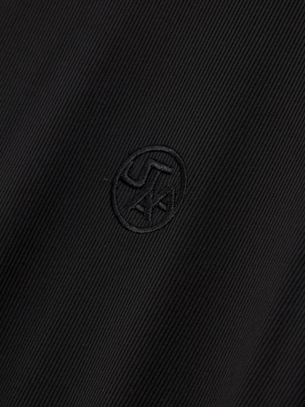 UTAA RibbleレースSheerタートルネックティー : Women's