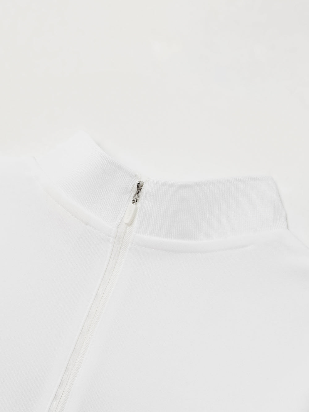 UTAA ChapletGraphicタートルネックティー ホワイト : Women's