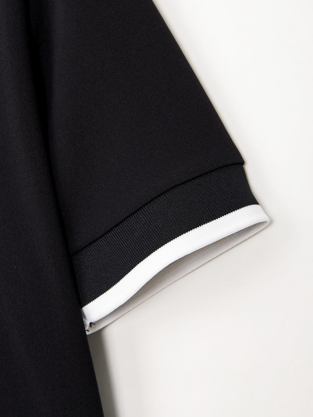 ユタ ハーフムーン リング パンサー タートルネック T シャツ :女性用